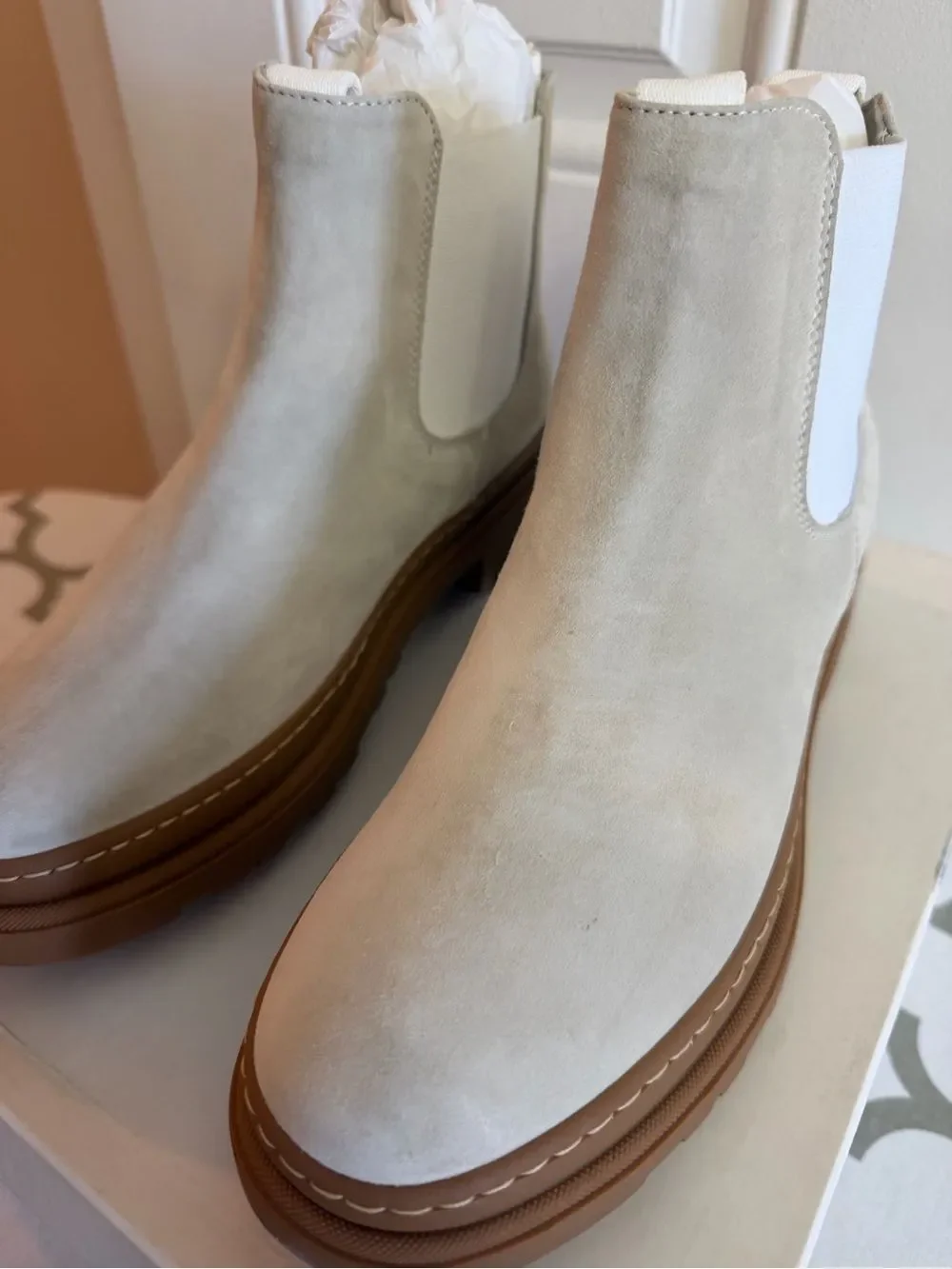 Boemos Made in Italy Ivory Suede Chelsea Boots | Chunky Lug Sole | EU 38 NEW